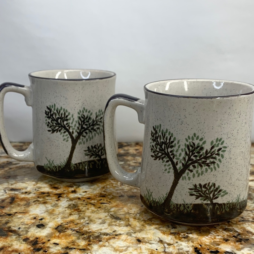 Set of Two Nature-Inspired Ceramic Mugs with Tree Motif